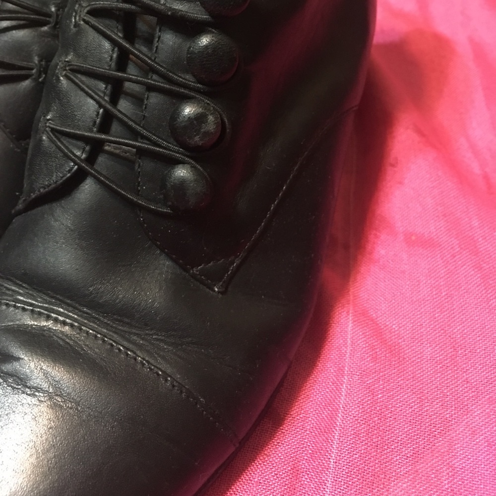 Leather booties. - Picture 2 of 6